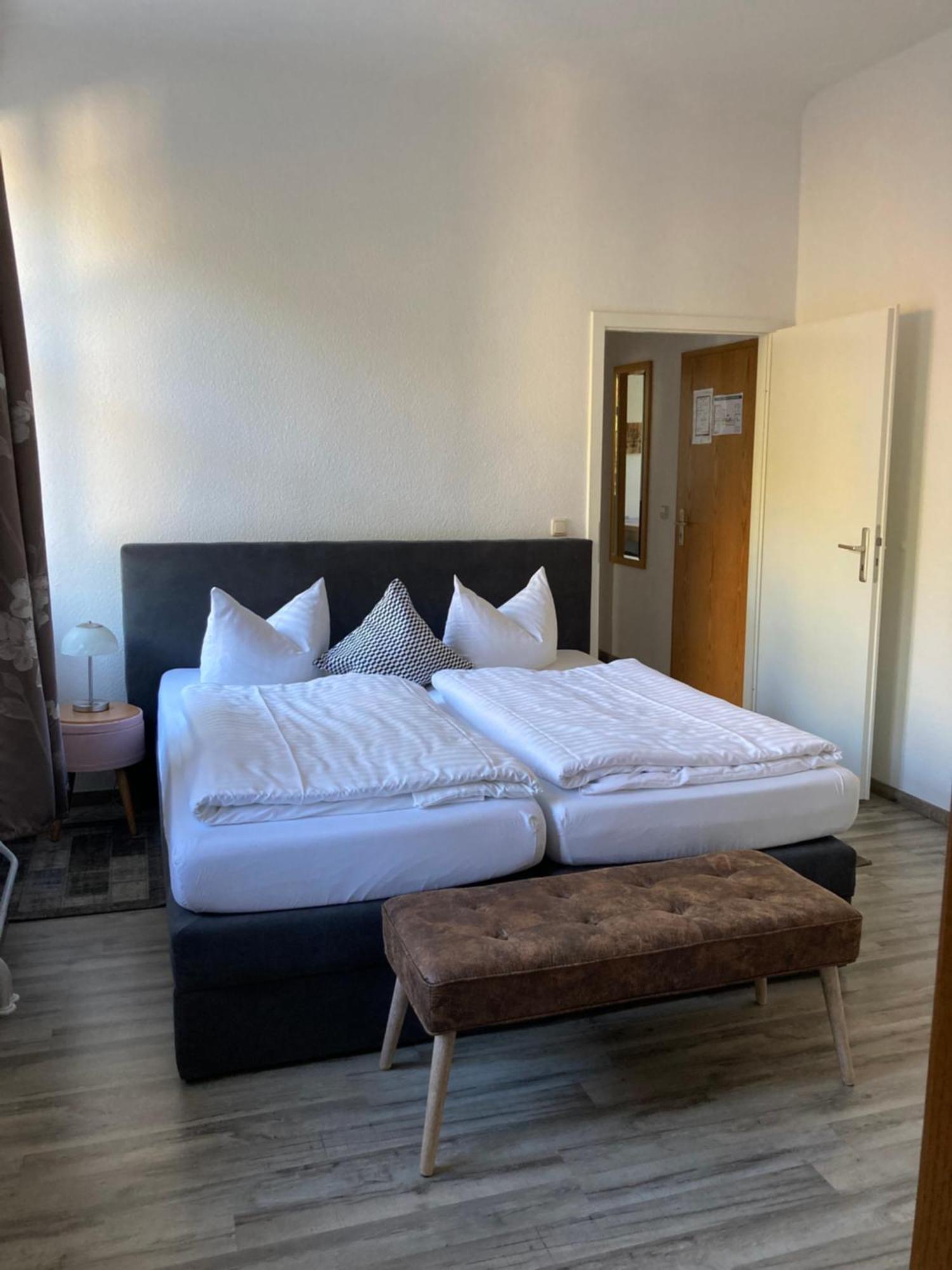 Haus Brandenburg Aparthotel Stechlin Ngoại thất bức ảnh