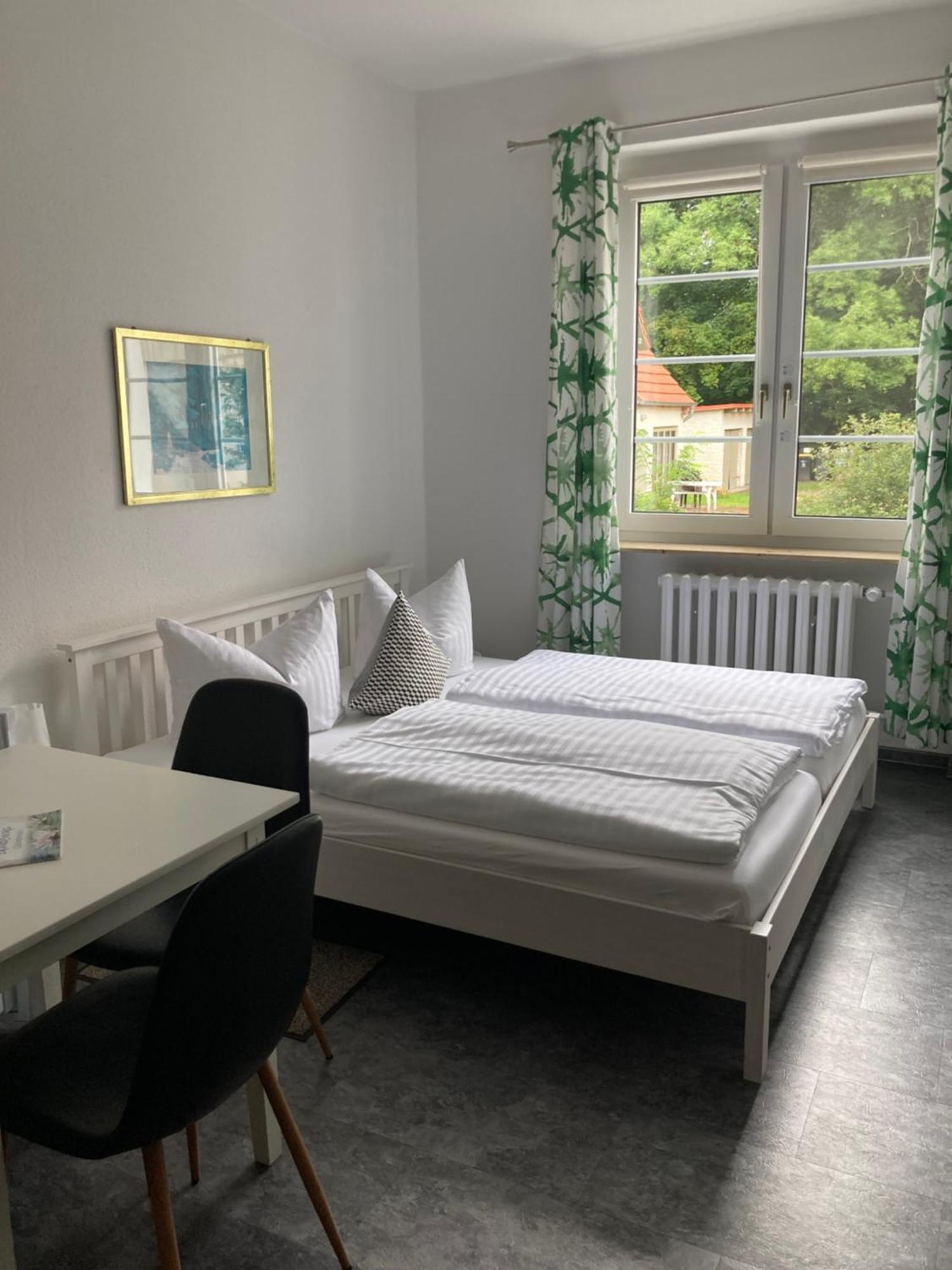 Haus Brandenburg Aparthotel Stechlin Ngoại thất bức ảnh